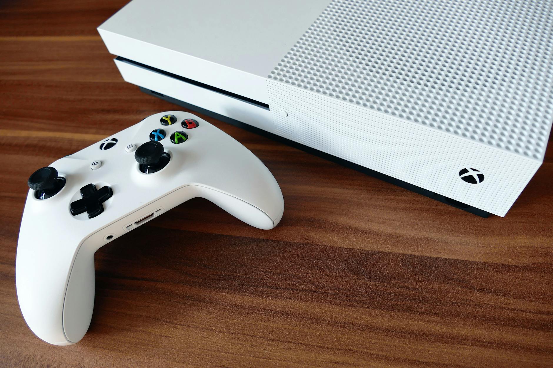 Xbox Boss Hints at Possible Return of Exclusive Games