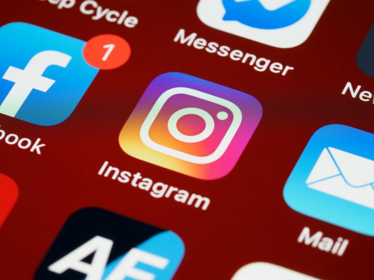 Instagram’s New ‘Instants’: Instant Photo Fun