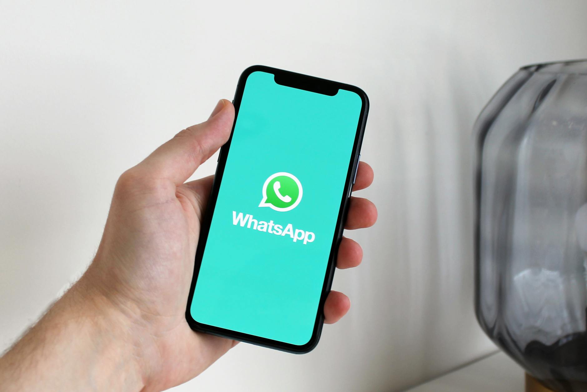 WhatsApp to Remove Avatar Feature Soon