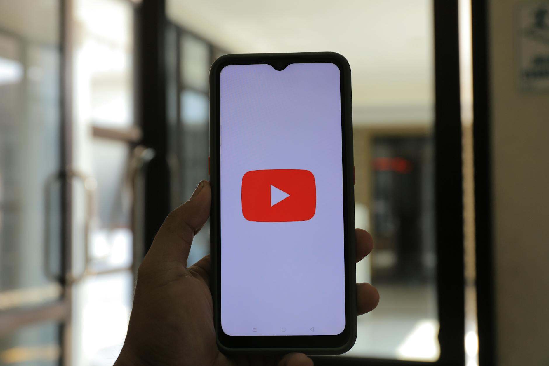 YouTube Expands AI Deepfake Detection for Users 18+