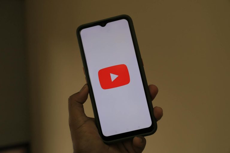 YouTube Labels AI Videos for Transparency