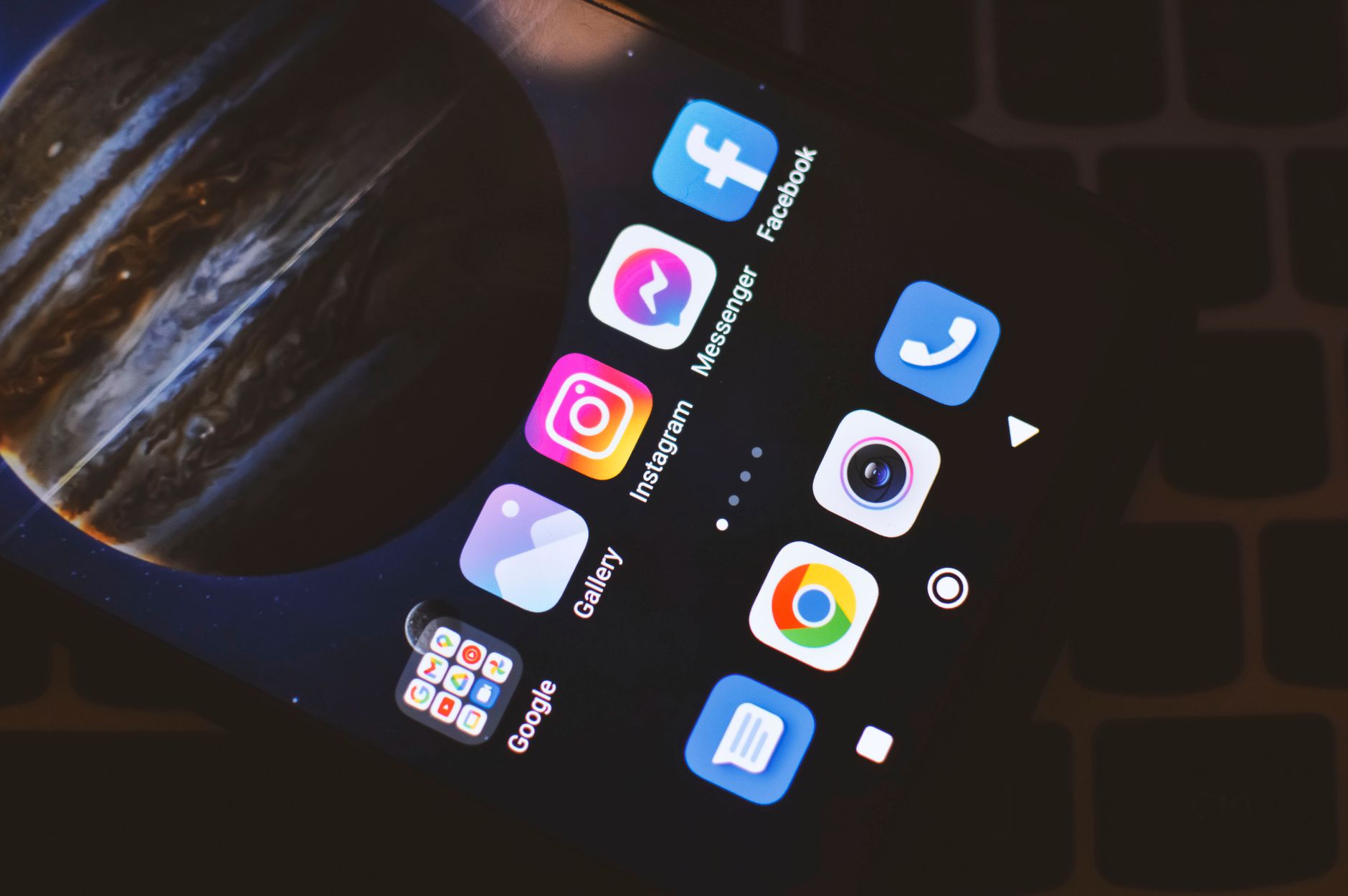 Instagram Users Hit by AI Chatbot Hacks
