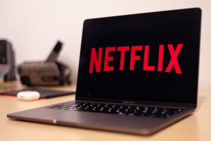 Netflix’s Unhinged Game Turns Your Phone Into a Controller