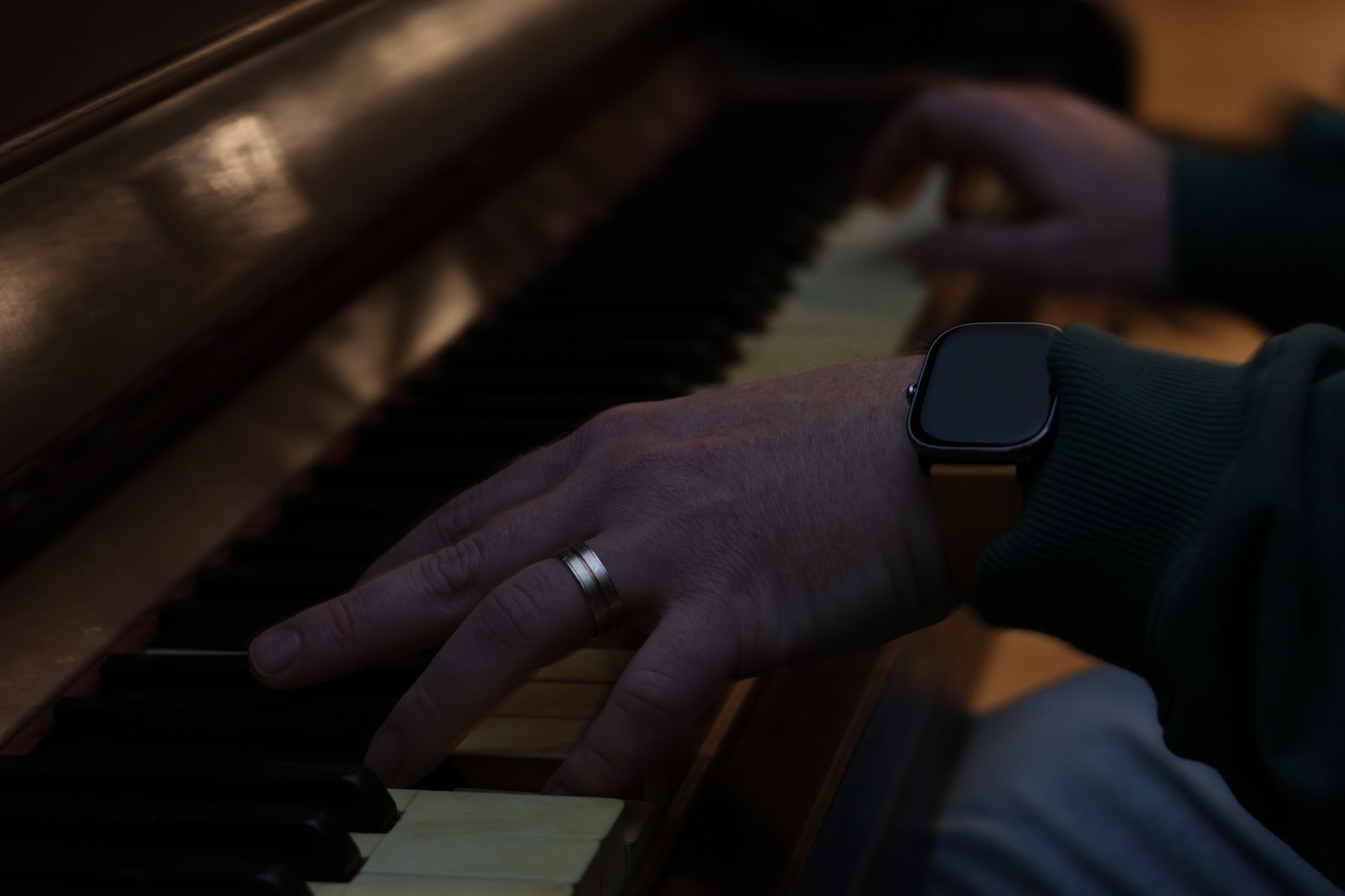 YouTube Music Teases Offline Support for Apple Watch