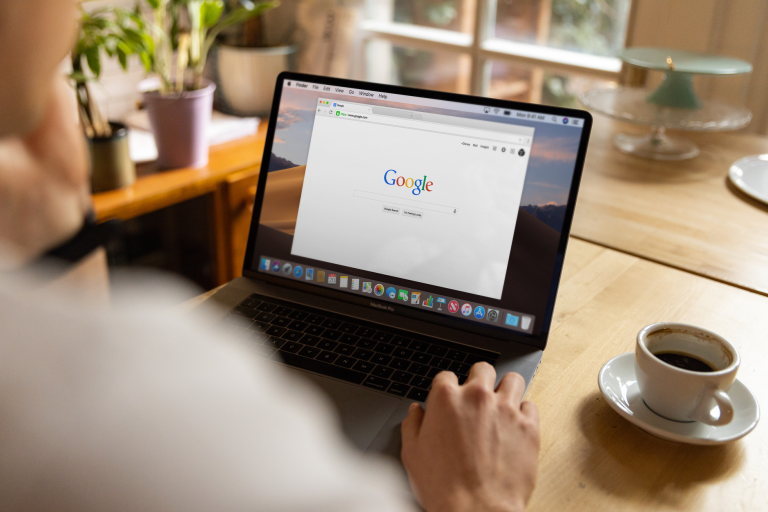Google Search Now Tracks Social Traffic